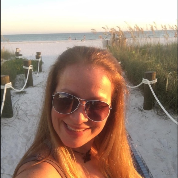 Meet your Posher, Annette Beau - Picture 7 of 16